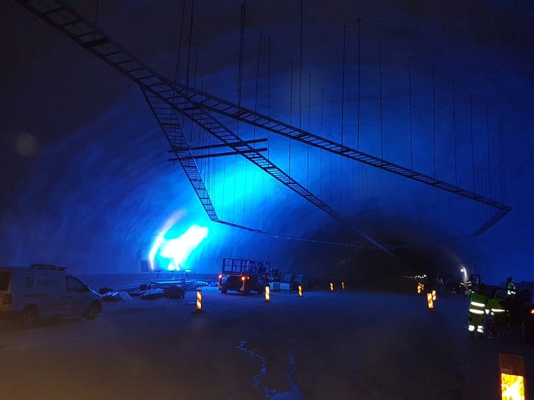 Blått lys i Mælefjelltunnelen
