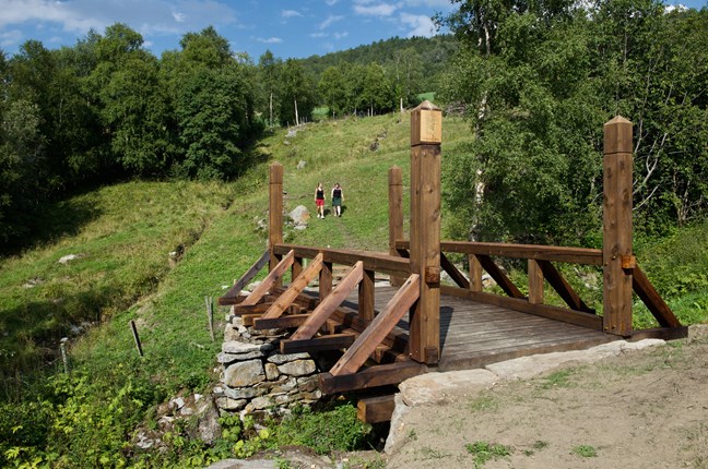 Leina bru, rekonstruert historisk bru langs kongevegen over Dovrefjell, Dovre kommune, Innlandet - bilde
