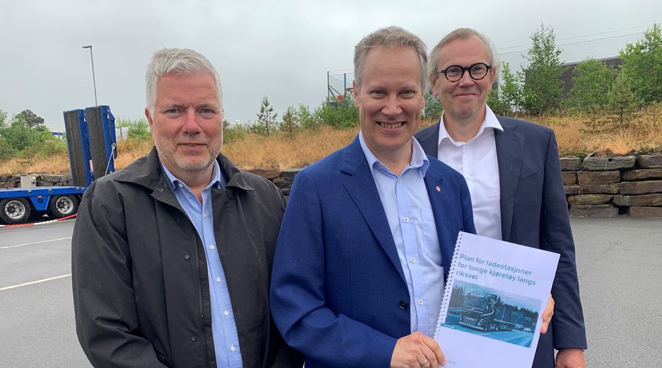 Ladeplanen for tungbiler er utarbeidet av Statens vegvesen, i samarbeide med Nye Veier og Enova.  (Foto: Øystein Skotte)