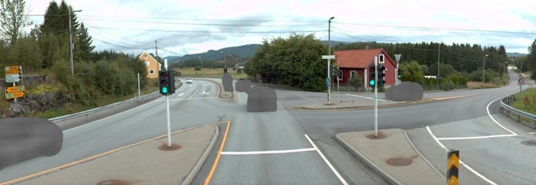 Bilde fra krysset mellom E39 og Breisteinvegen, hvor Statens vegvesen skifter ut rekkverk på begge sider av veien.