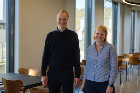Anita og Magnus er to av de over 300 medarbeiderne i IT-divisjonen til Statens vegvesen.