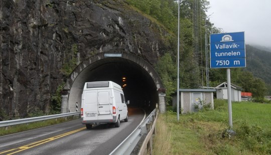 Vallaviktunnelen i Hardanger blir stengt fire netter i veke 37 på grunn av anleggsarbeid.