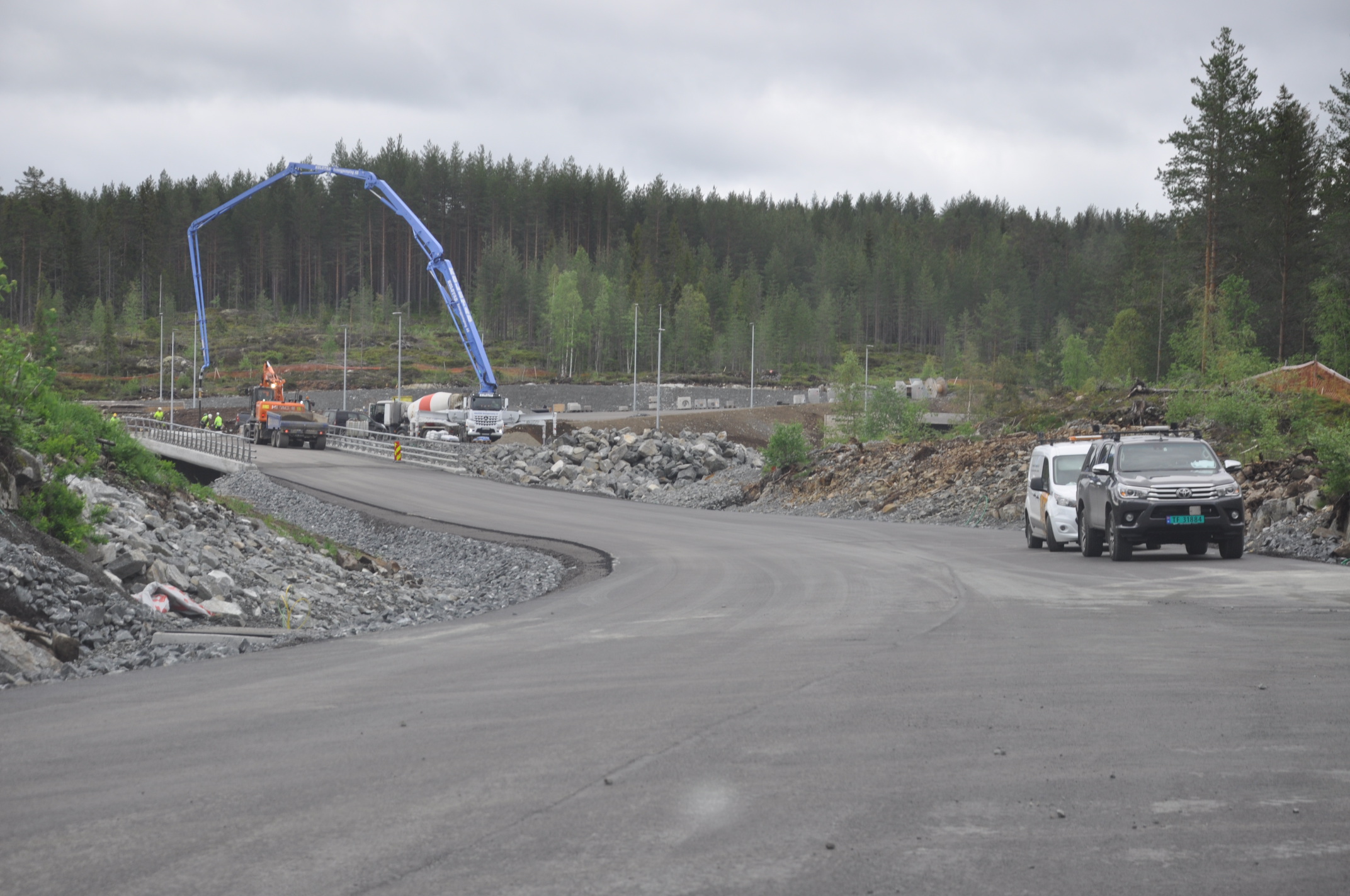Vegen fra gammel E134 i Saggrenda inn til ny veg i Lassedalen. (Foto: Kjell Wold) 