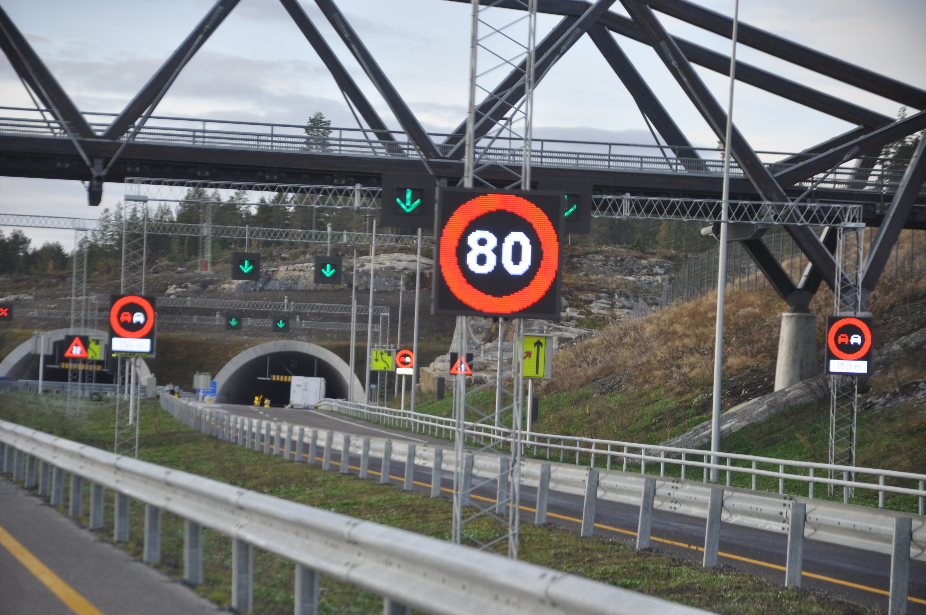 Tusenvis av signaler skal styres fra VTS i Porsgrunn når E134 åpner. (Foto:Kjell Wold)