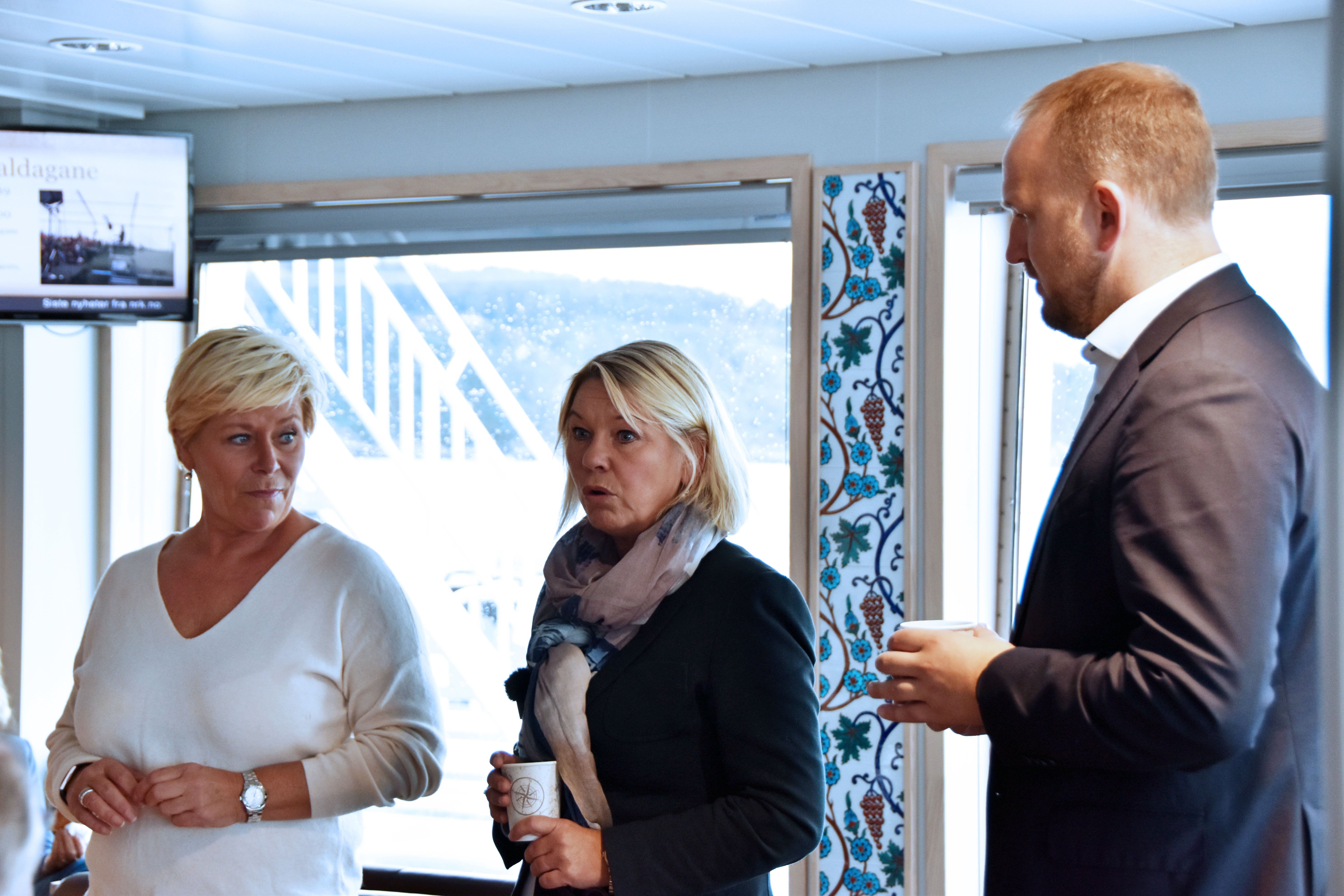 Finansminister Siv Jensen, kommunal- og moderniseringsminister Monica Mæland og samferdsleminister Jon Georg Dale. 