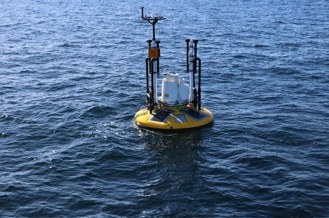 Seawatch wavescan med påmontert måleutstyr for vindfelt og lidar.