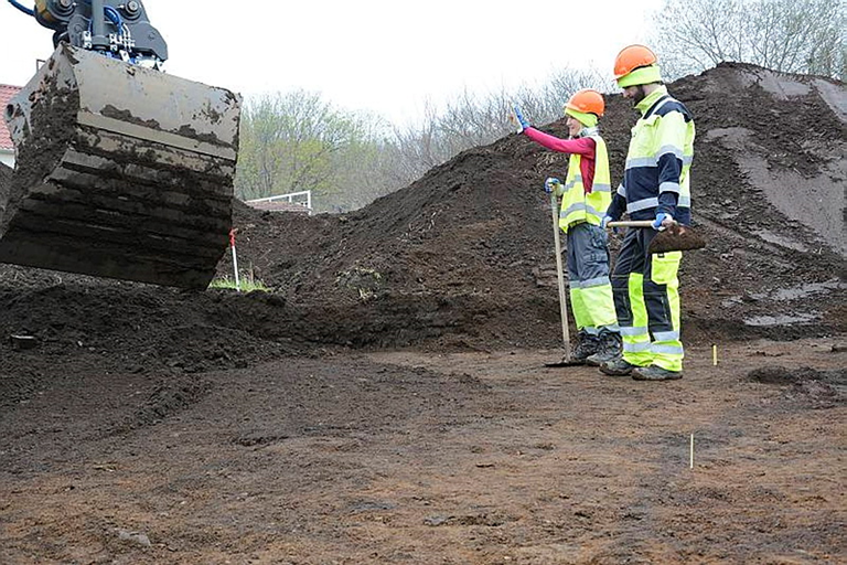 Bildet viser arkeologiske undersøkelser i forbindelse med vegprosjektet Ryfast i Rogaland.
