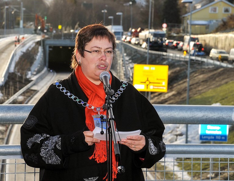 Rita Ottervik åpner Stavnetunnelen.