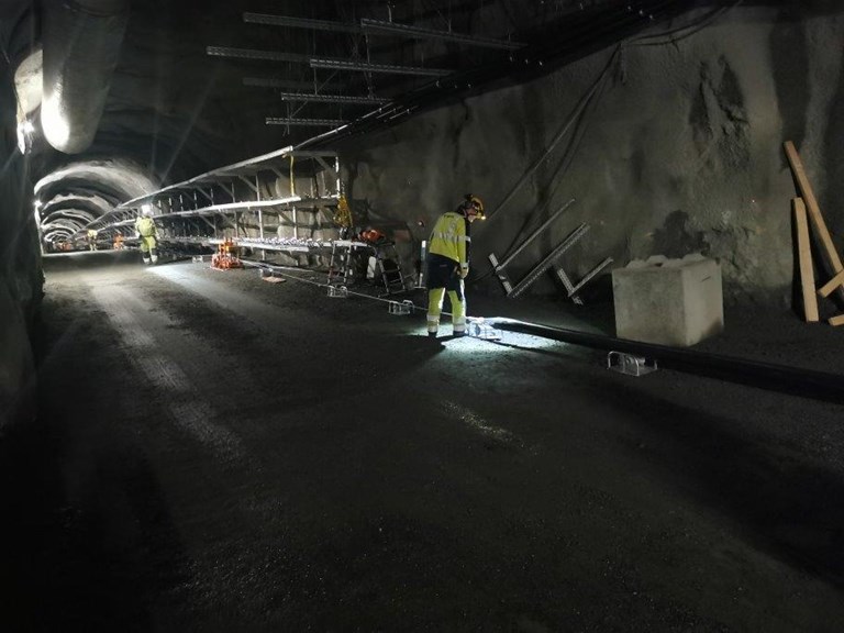 Arbeid i kabeltunnel på Breivik vår 2020. 